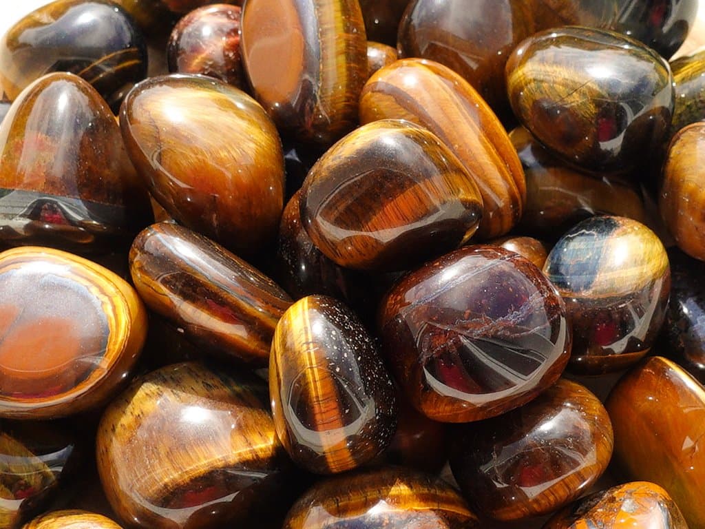 tigerauge kaufen als Energietalisman für Stärke und Fokus