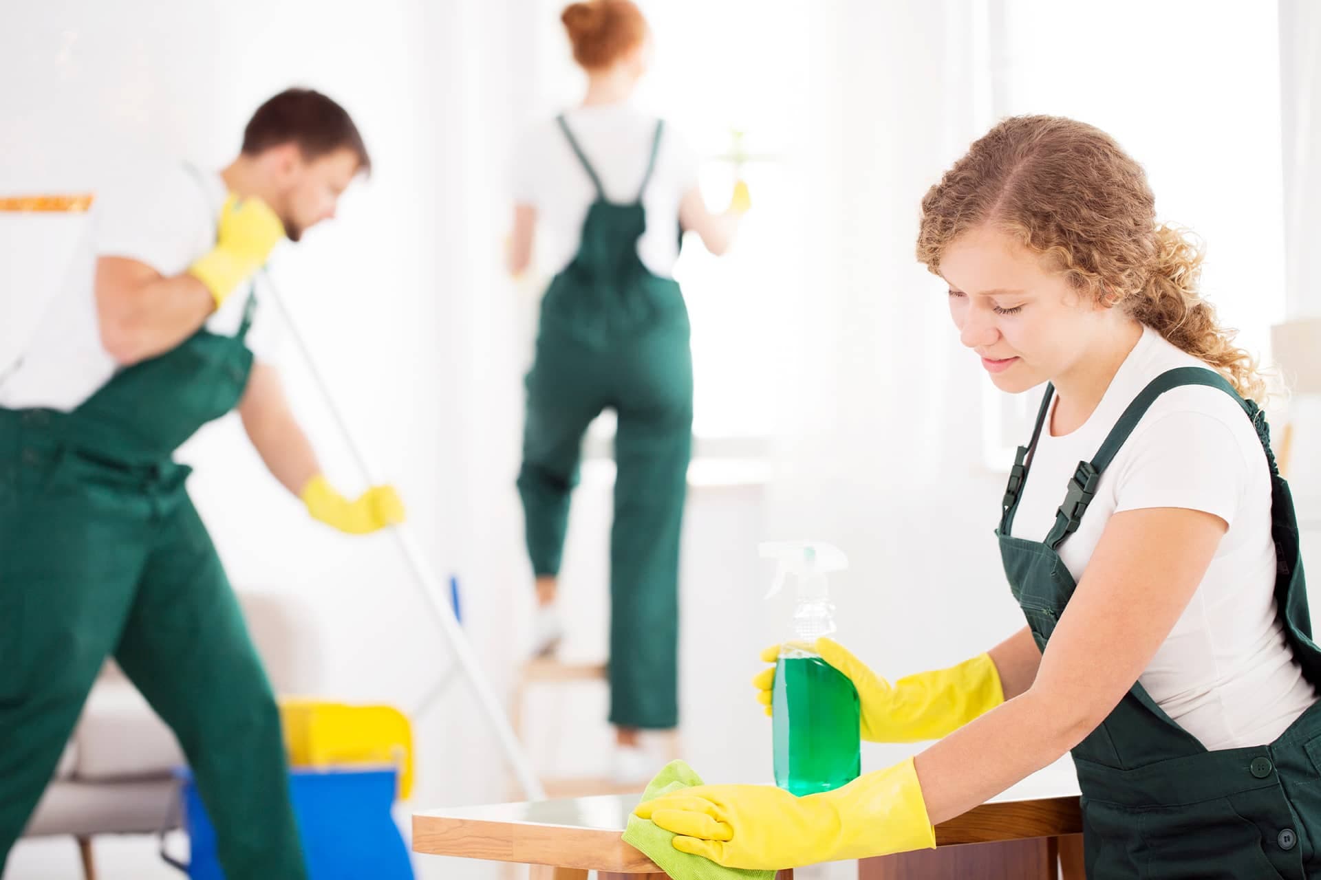 Gebäudereinigung mit professionellen Reinigungsleistungen
