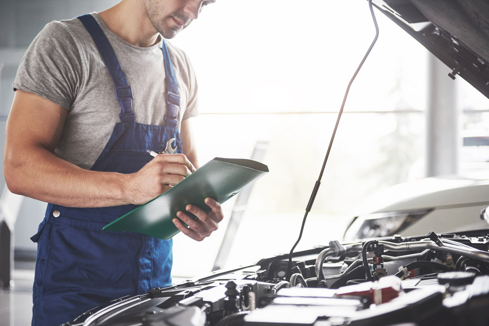 Mit klarer Preisstruktur fair defektes auto verkaufen